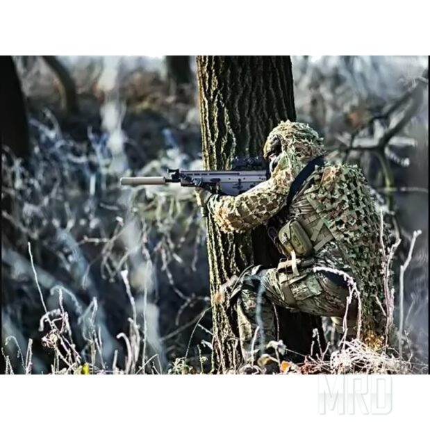 Маскировочная накидка Emerson Tactical Lightweight Assault Ghillie для снайпера